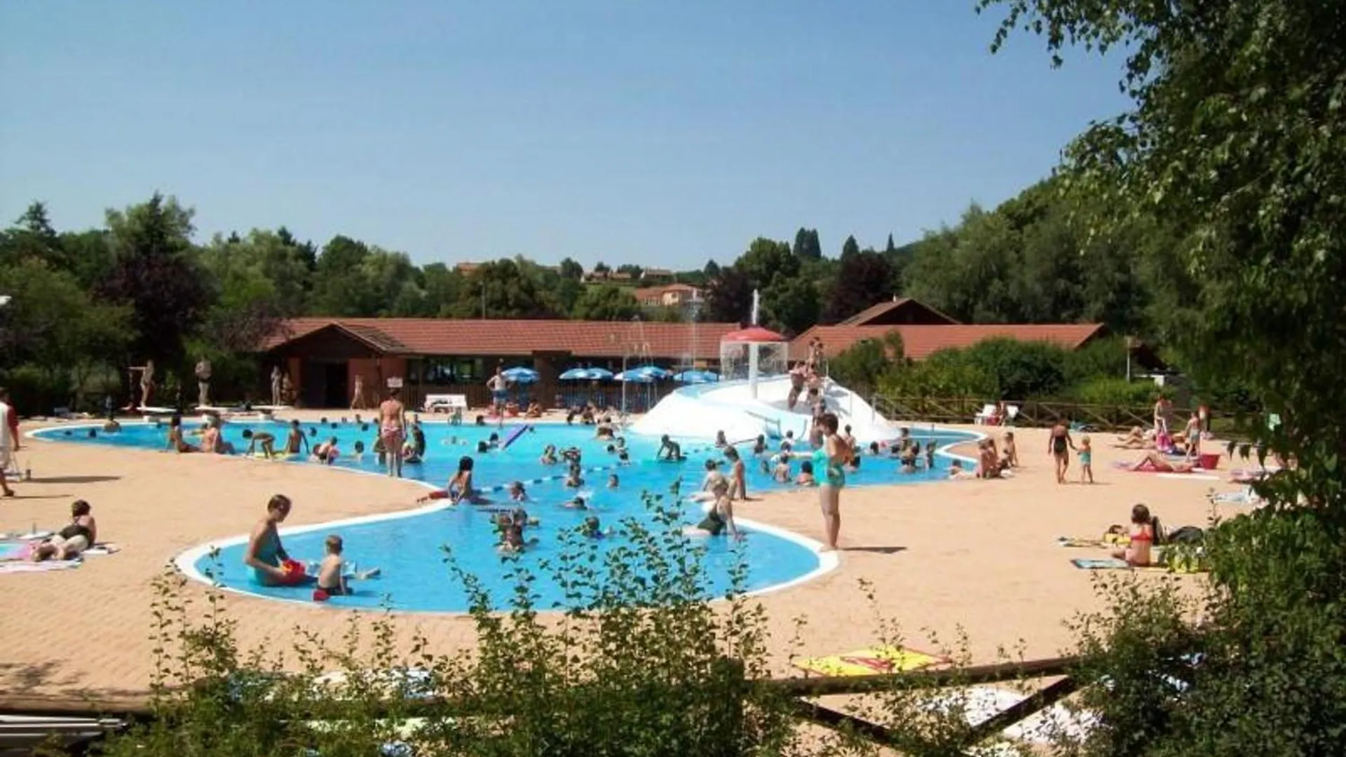 別荘 Gite De Charme En Rhone-Alpes : Terrasse, Cheminee, Jardin, Ideal Famille, Accessible Pmr - Fr-1-496-93 Saint-Priest-la-Prugne